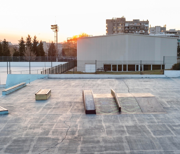 Toit plat en béton nécessitant un diagnostic d’étanchéité toiture réalisé par Vabre Couverture